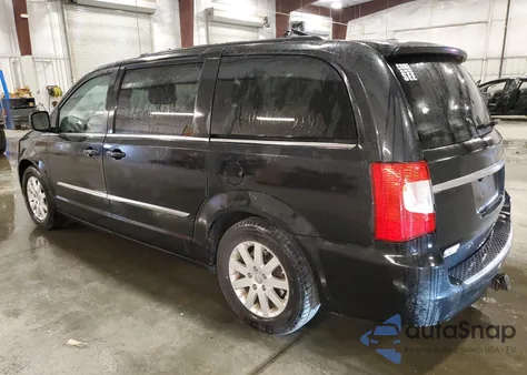 2013 Chrysler Town & Country Touring z USA, uszkodzony, nr VIN 2C4RC1BG2DR557874